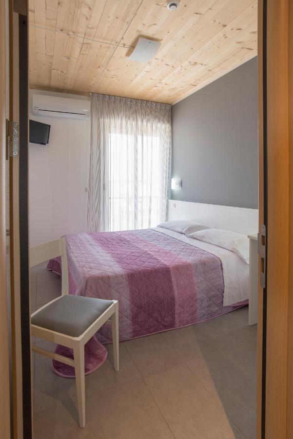 Hotel Atene Lido di Jesolo Exterior foto